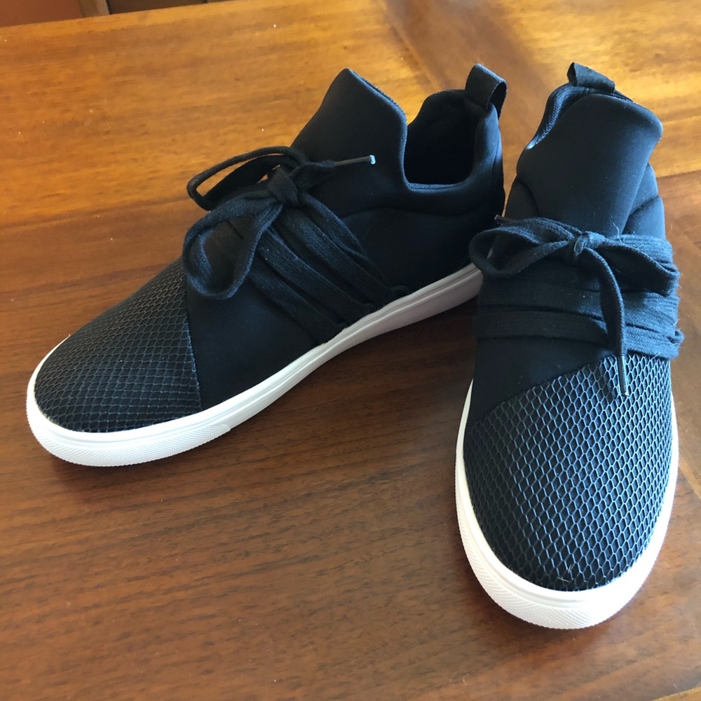 Steve Madden Lancer Sneaker